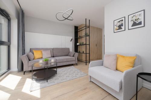Piękne Studia dla 3 osób & Parking Warszawa by Noclegi Renters - image 4
