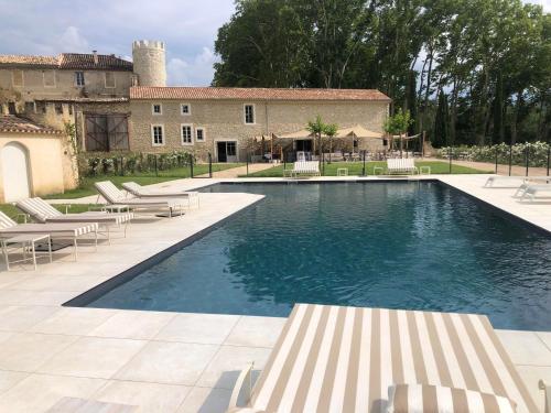 Плувен басейн, Château de Taulignan (Chateau de Taulignan) in Saint-Marcellin-les-Vaison