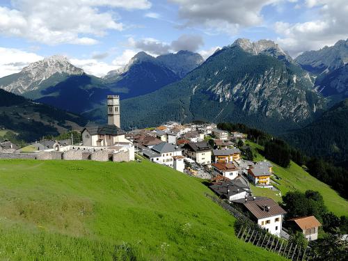 Skats, CASA DI MONTAGNA BnB - LEO in Danta