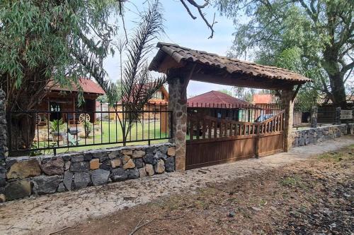 Cabaña de TRONCOS in Pátzcuaro, Mexico