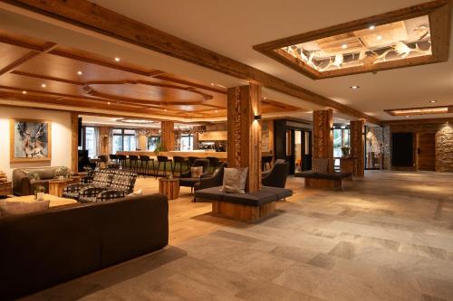 大堂, 雅閣霍夫伯格酒店 (Berghotel Jagerhof ****S) in 阿爾高伊斯尼
