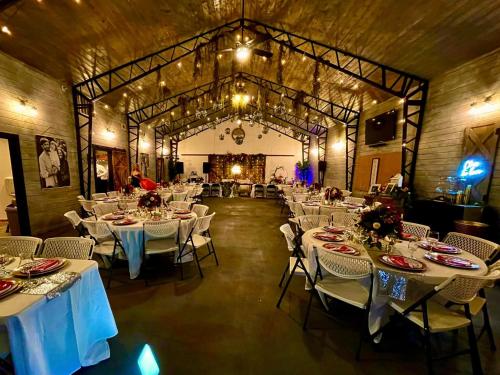 Legacy Barn on Sugar Creek in Lomar