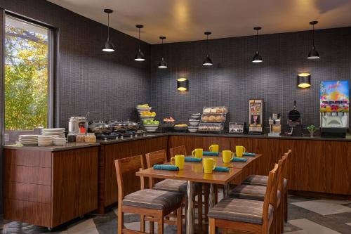 Four Points by Sheraton Salt Lake City Airport