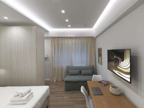 Chic and modern apartment in the center of Kolonaki - image 8