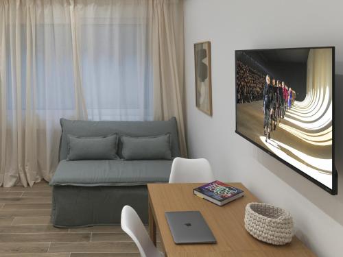 Chic and modern apartment in the center of Kolonaki - image 4
