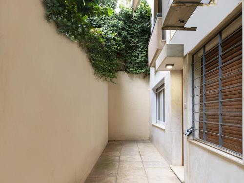 Chic and modern apartment in the center of Kolonaki - image 3