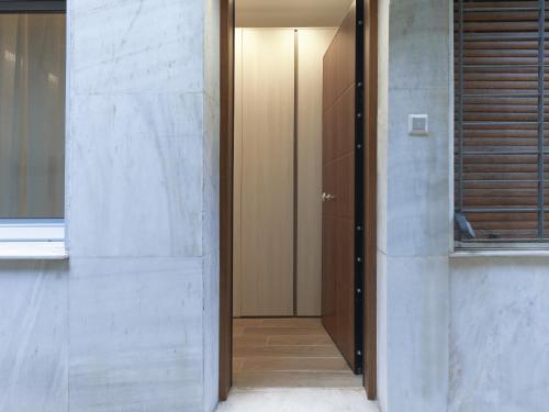 Chic and modern apartment in the center of Kolonaki - image 5