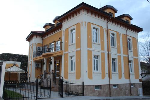 Villa Paris - image 11