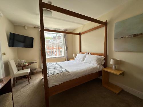 The White Hart Hotel - image 6