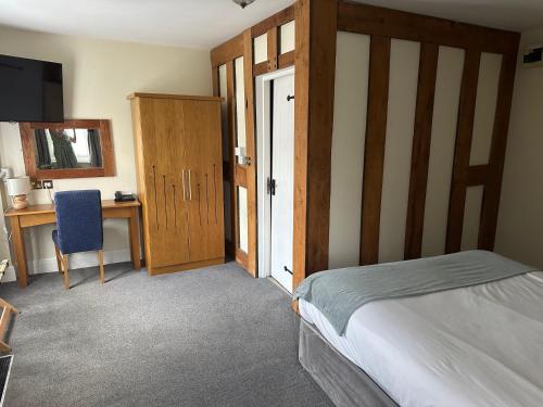 The White Hart Hotel - image 11