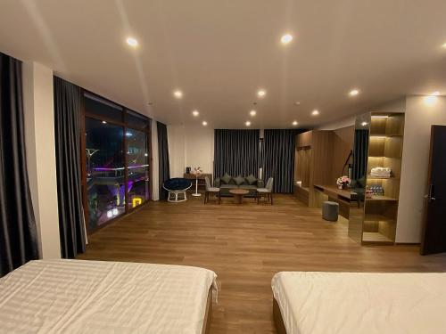 2 king beds
