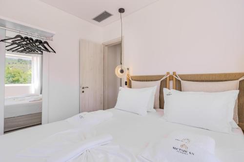 Metsikas Residence – Thassos Town, MO