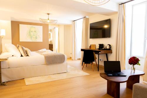乐中心精品酒店 (Le Central Boutique Hotel) in 博讷