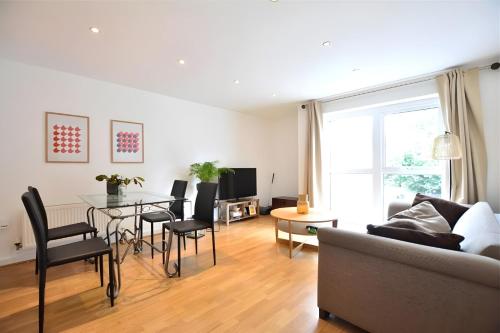 Quiet 2Bedrooms near Central London