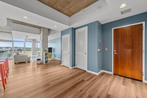 1700 Bassett, Unit 818 in Denver, USA