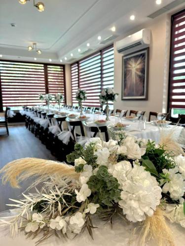 Hotel-restaurant Almond - main image