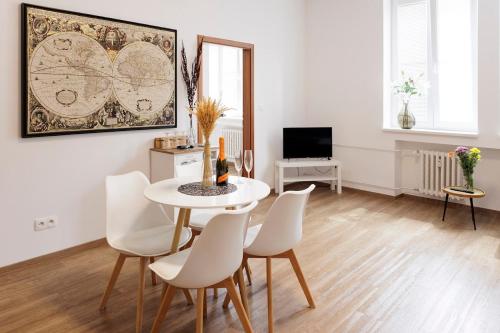 Diamond residence in old town with free parking, Bratislava (foto 2)