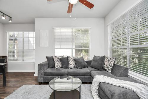 2 Bedroom Retreat Near Downtown - Med Ctr in Houston, USA