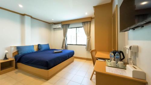 JB House Patong, Pláž Patong