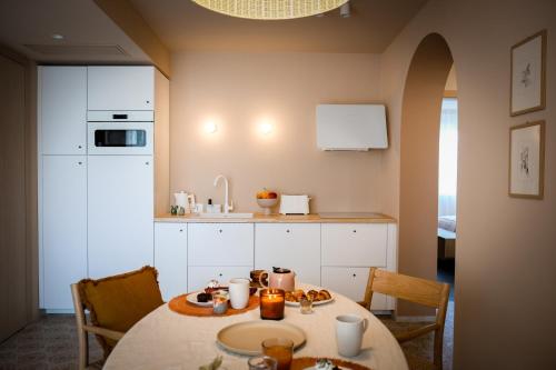 Two-Bedroom Apartment BIGOI
