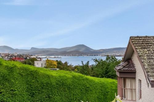 Sandy on the Hill, Sandy Bay (photo 10)