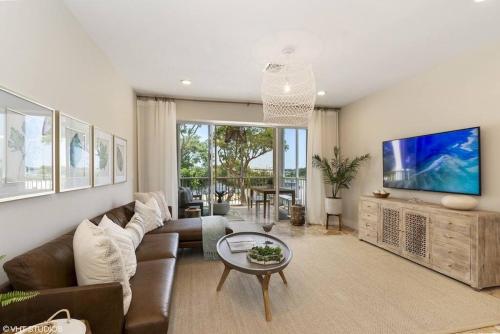 Mariners 212 Great Location with Marina Views