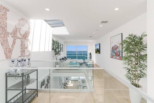 Oceanfront Malibu Haven in Malibu, USA