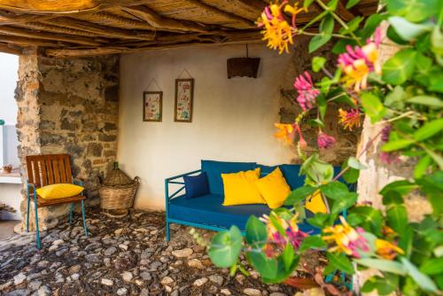 Domo Bangone - Sa Corte