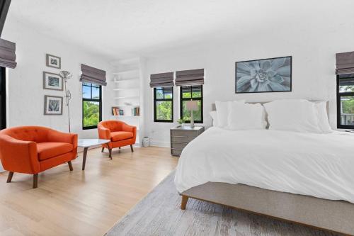 Tropical Paradise Wpool -3bd25 Close To Dwntwn in West Palm Beach, USA