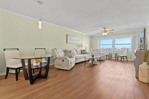 Sea Towers 704 1BD 1.5BA in Bay Pines, USA