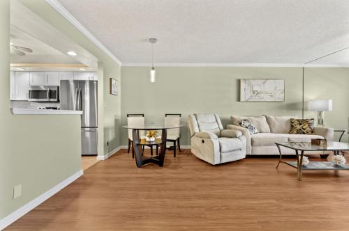 Sea Towers 704 1BD 1.5BA in Bay Pines, USA