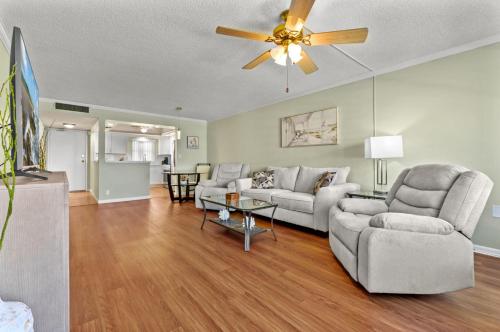 Sea Towers 704 1BD 1.5BA in Bay Pines, USA