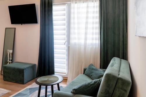 Guest House Time Out - image 2