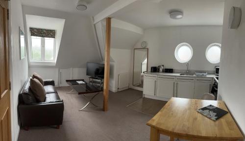 Alum Chine Beach House - image 7