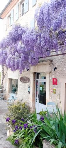 Hôtel de Mirmande Hotel de charme Forêt de Marsanne