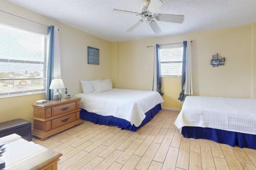 208 - Las Brisas - image 35