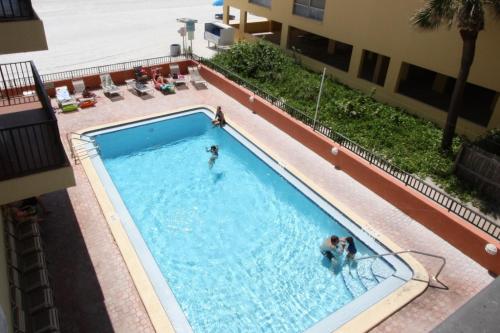 208 - Las Brisas - image 33