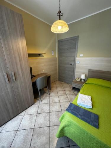 1 twin bed