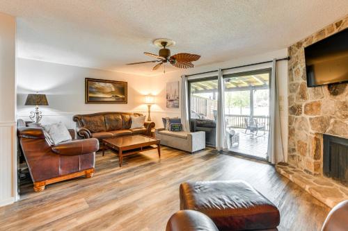 Lakefront Dadeville Villa with Deck and Private Dock! in Dadeville, USA