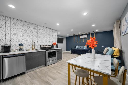 Cozy Galleria Apt near Uptown with Free Park in Houston, USA