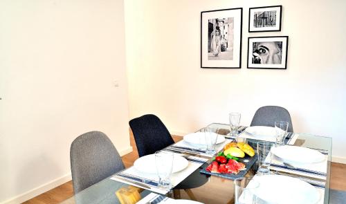 Two-Bedroom Standard Apartment image 5