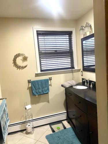 Bedroom Elizabeth NJ near Newark airport American Dream Statue of liberty New York City in Elizabeth, USA