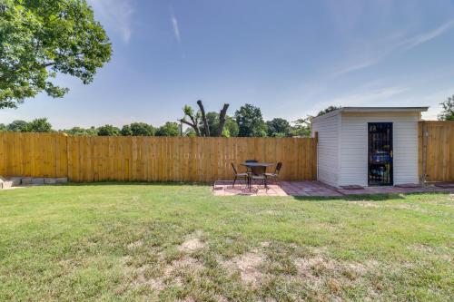 Convenient Glenarden Home - 3 Mi to FedEx Field! in Glenarden (MD)