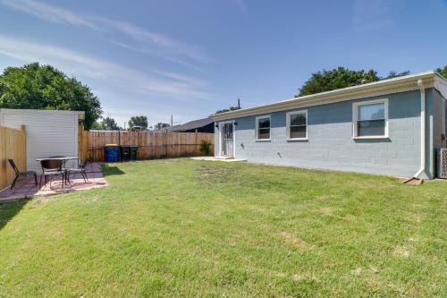 Convenient Glenarden Home - 3 Mi to FedEx Field! in Glenarden (MD)