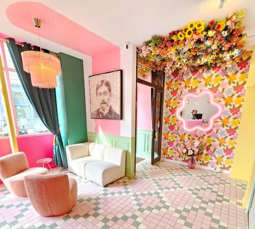 Pink Hotel - image 3