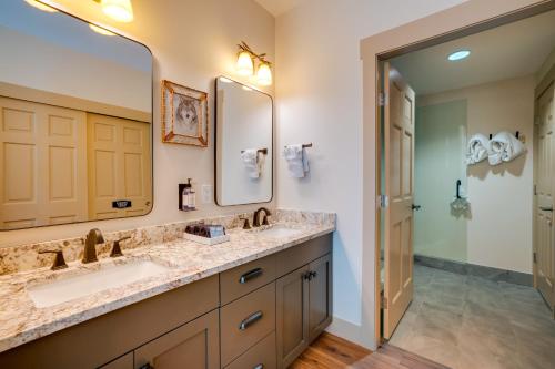 Copper Mtn Condo in Center Village - Walk to Lift! - image 10