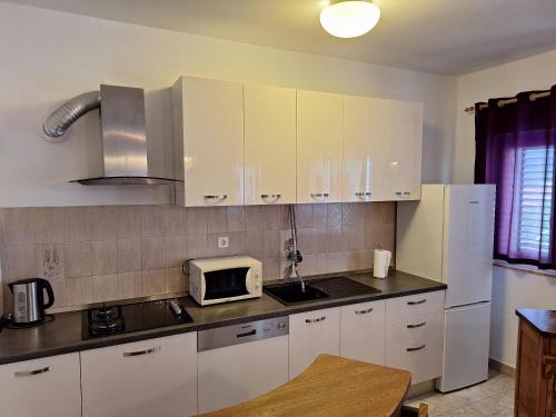 Apartment Branka - image 13