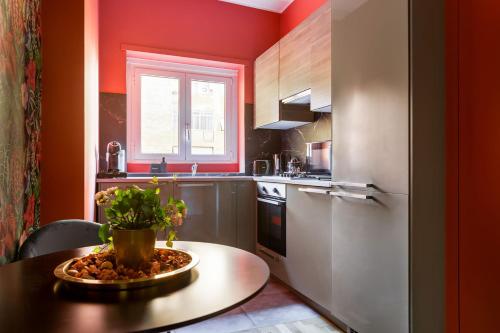 Demetra Apartment - 30m from Metro A LUCIO SESTIO 2