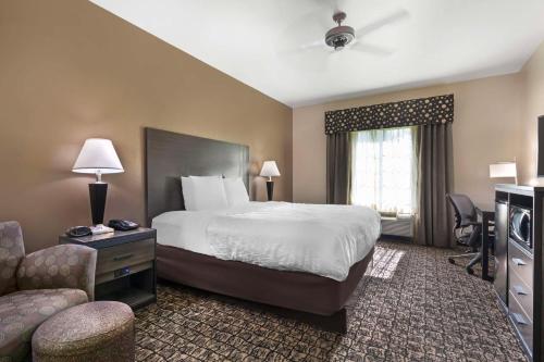 Best Western Carthage Inn & Suites in Carthage, USA