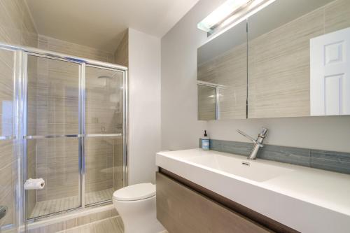 Walk to Red Jade Park: Upper Marlboro Townhome in Lake Arbor (MD)